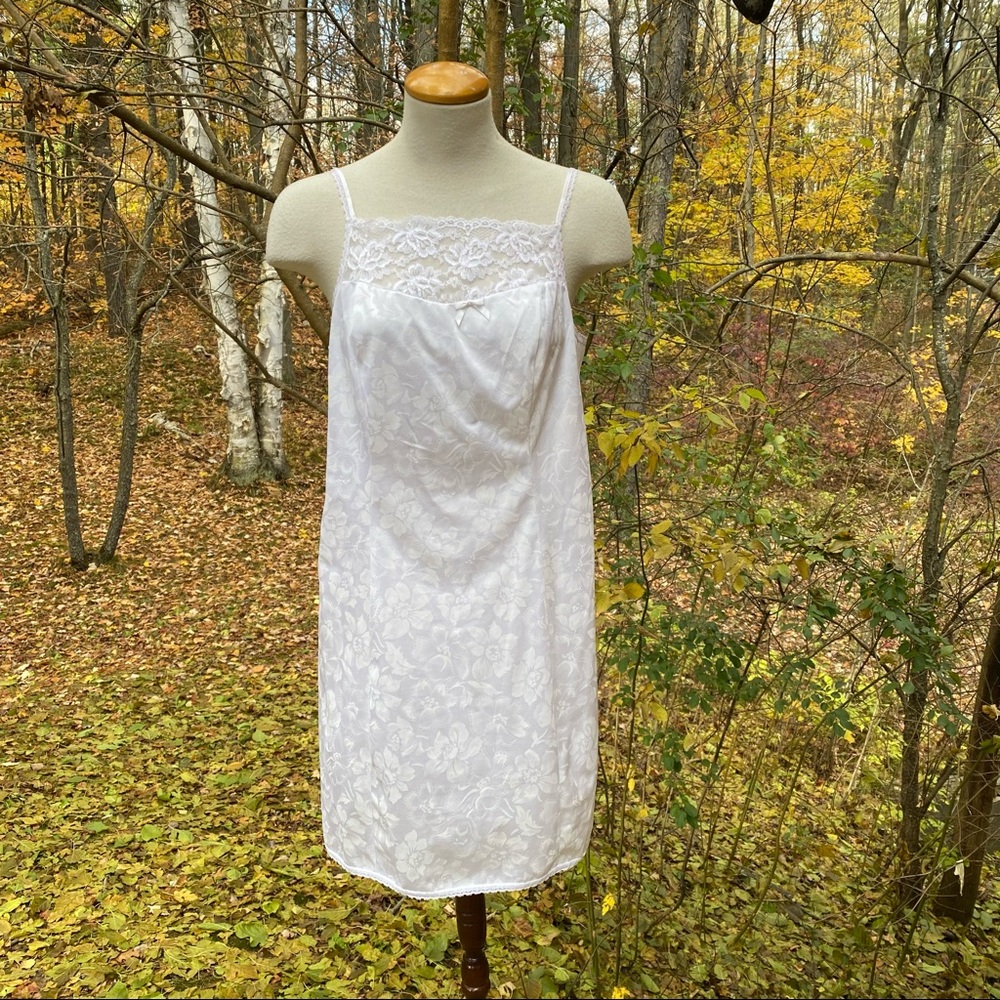 Vintage Warners full slip from 1980s